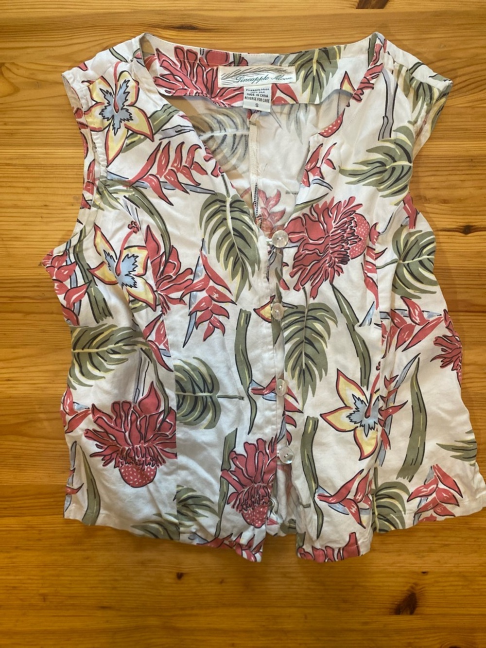 Pineapple Moon 100% Silk Sleeveless Tropical Button Down Blouse Size Small - Picture 6 of 6